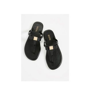 🌻 NWOT! MICHAEL KORS Black Sandals 🌻
